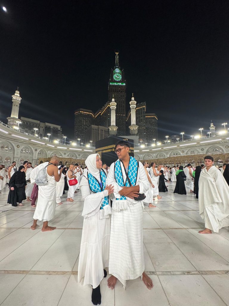 Jamaah Aila Umroh Travel di Tanah Suci