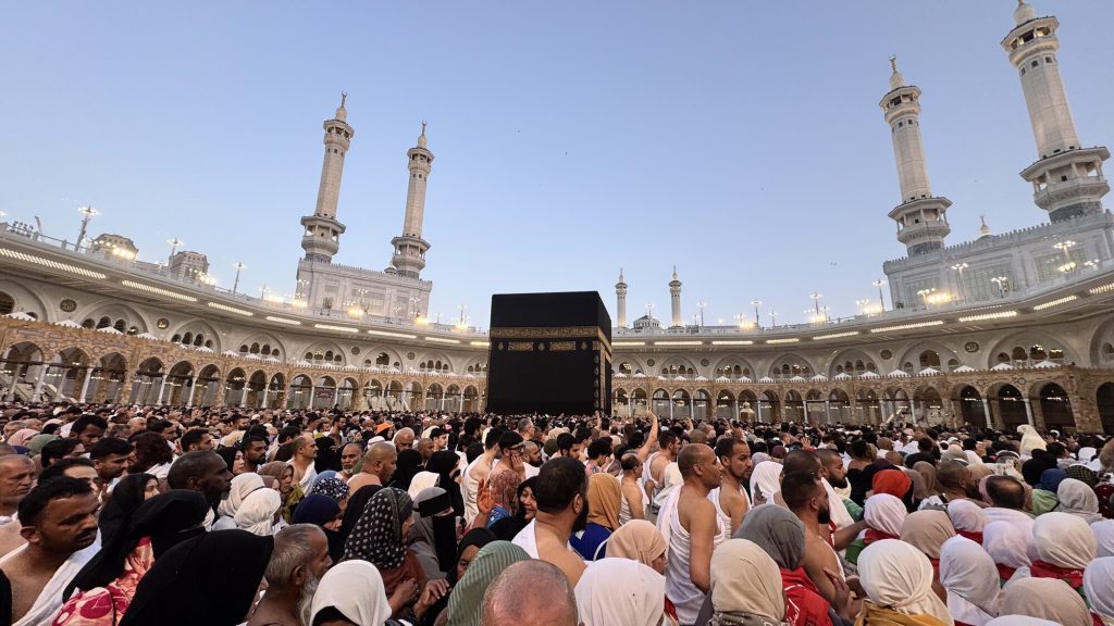 Jamaah Aila Umroh Travel di Tanah Suci