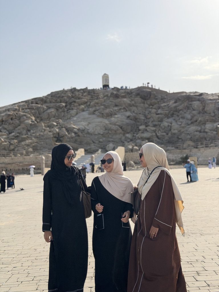 Jamaah Aila Umroh Travel di Tanah Suci
