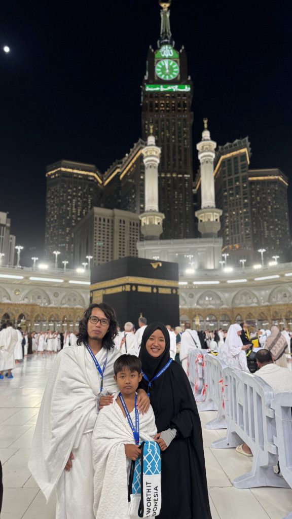 Jamaah Aila Umroh Travel di Tanah Suci