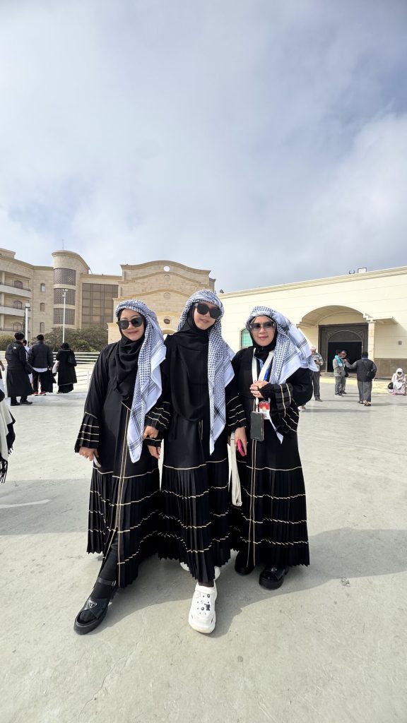 Jamaah Aila Umroh Travel di Tanah Suci